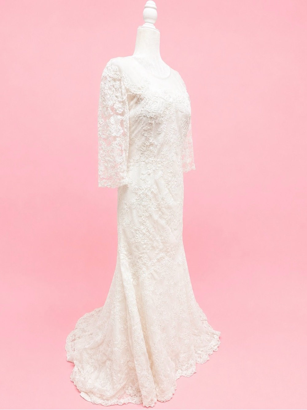 Elegant DaVinci Ivory Lace Bridal Gown with Three-Quarter Sleeves - Picture 10 of 12